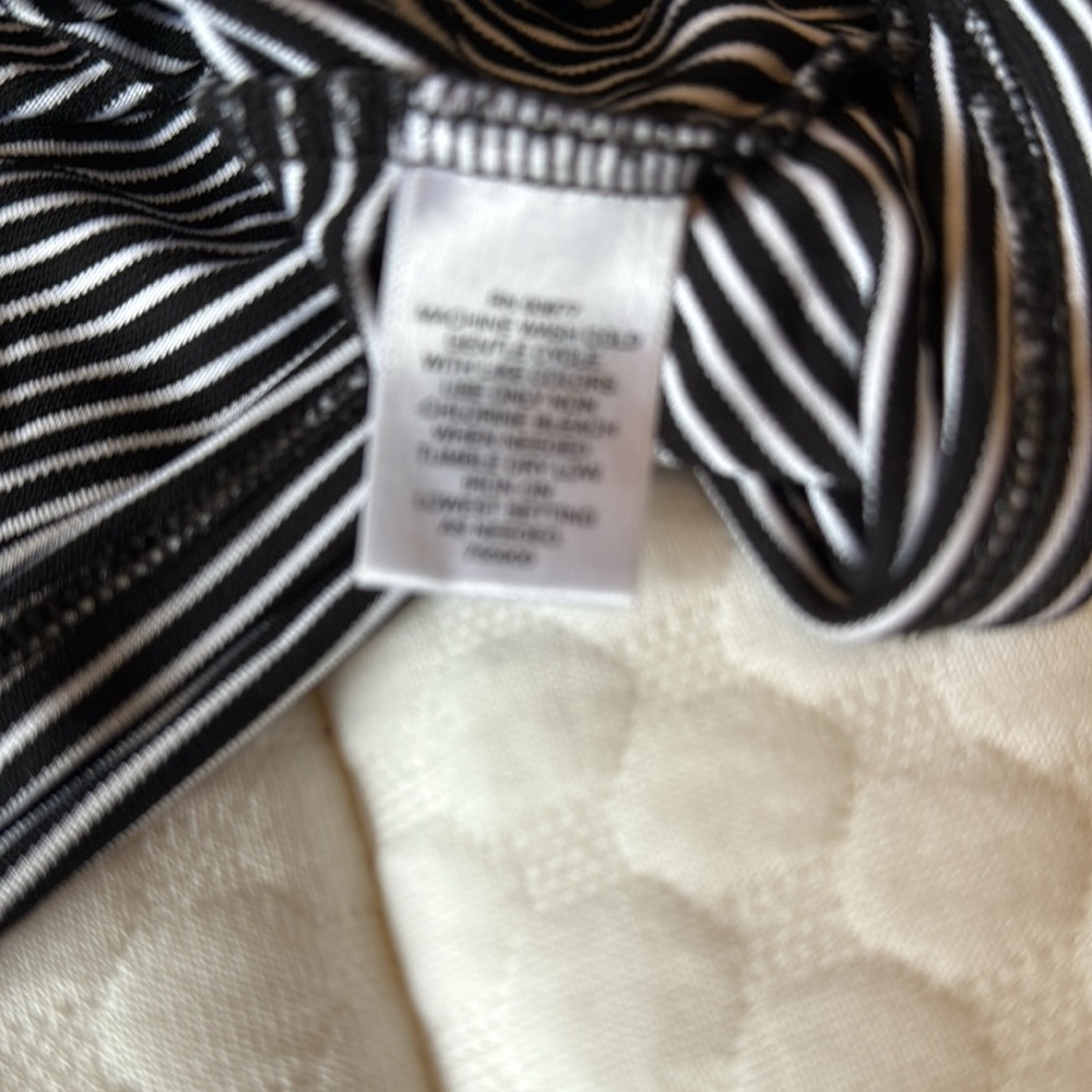 Liz. Claiborne Sz XL STRIPED FAUX Wrap SS Top W60 - Picture 7 of 7